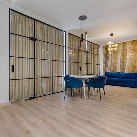 Sea Symphony 3-Bedrooms Apartment Одеса Екстериор снимка