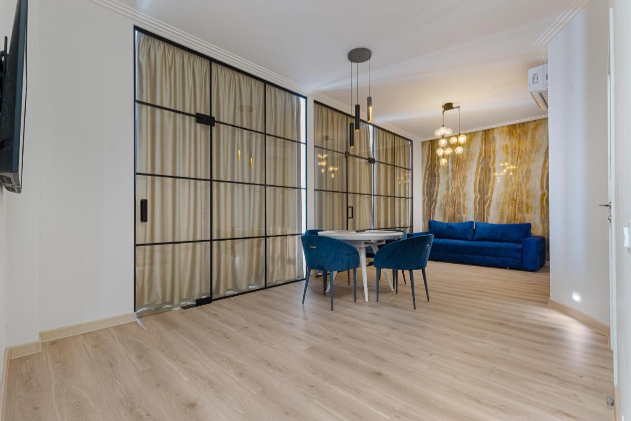 Sea Symphony 3-Bedrooms Apartment Одеса Екстериор снимка
