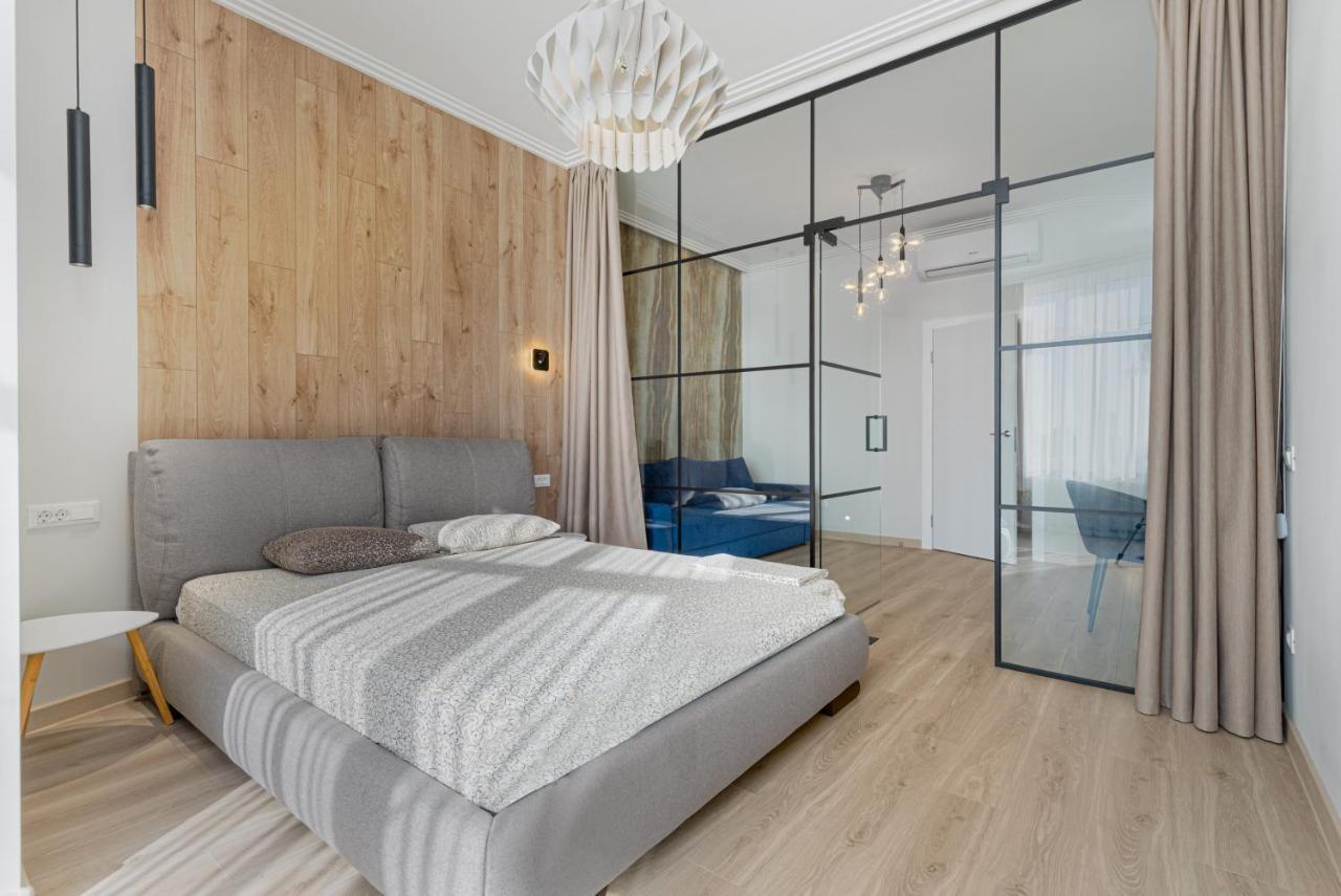 Sea Symphony 3-Bedrooms Apartment Одеса Екстериор снимка
