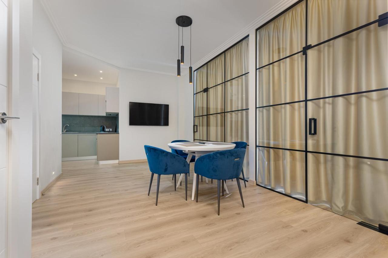 Sea Symphony 3-Bedrooms Apartment Одеса Екстериор снимка